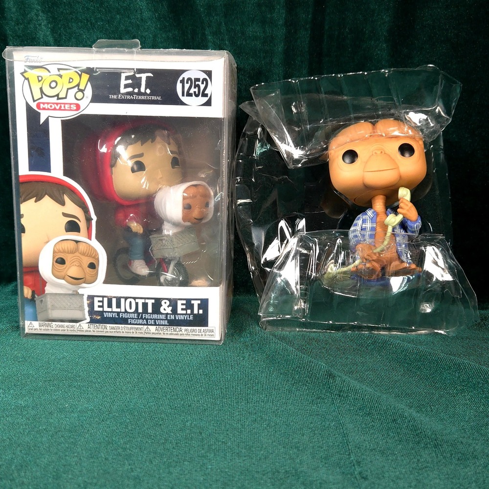 Funko Pop Movies E.T. The‎ Extra-Terrestrial Elliott & E.T. #1252
